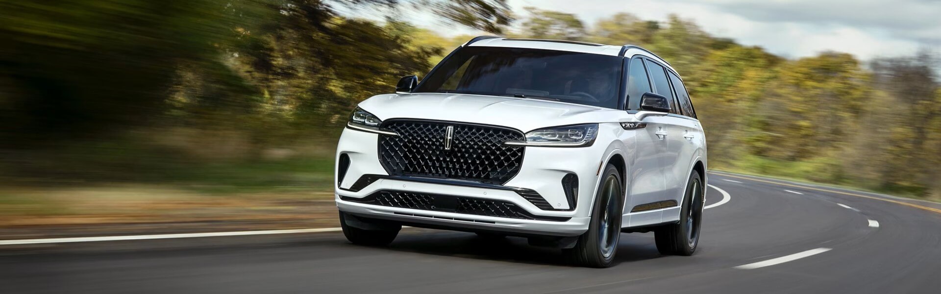 2026 Lincoln Aviator Banner