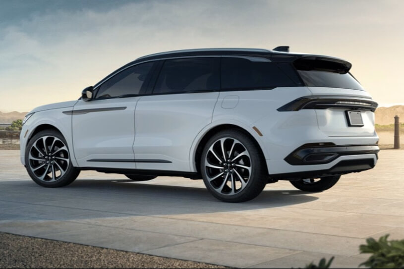 2026 Lincoln Nautilus Black Label In White Platinum Metallic Tri-Coat - Feature Image