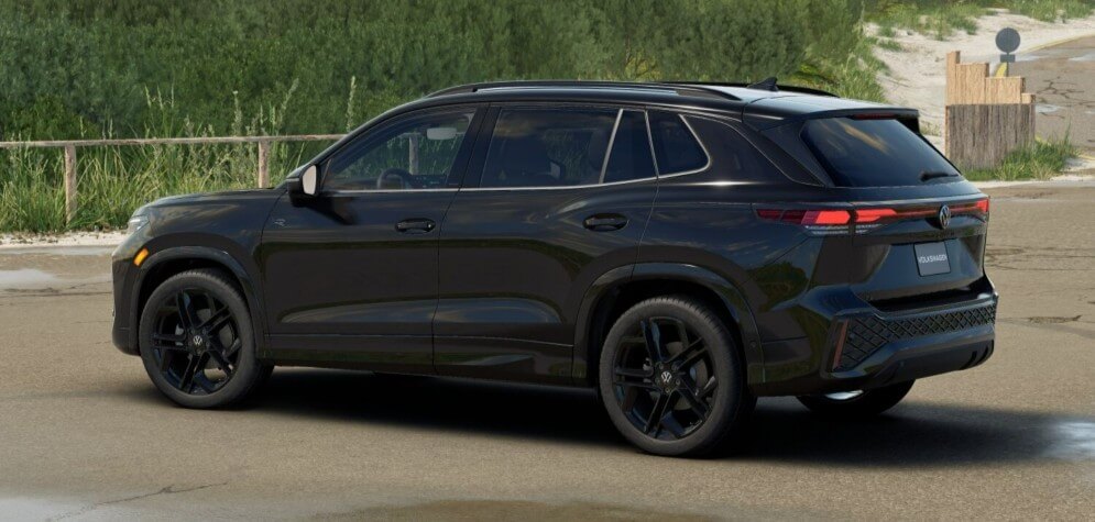 2026 Volkswagen Tiguan SE R-Line Black In Deep Black Pearl - Feature Image
