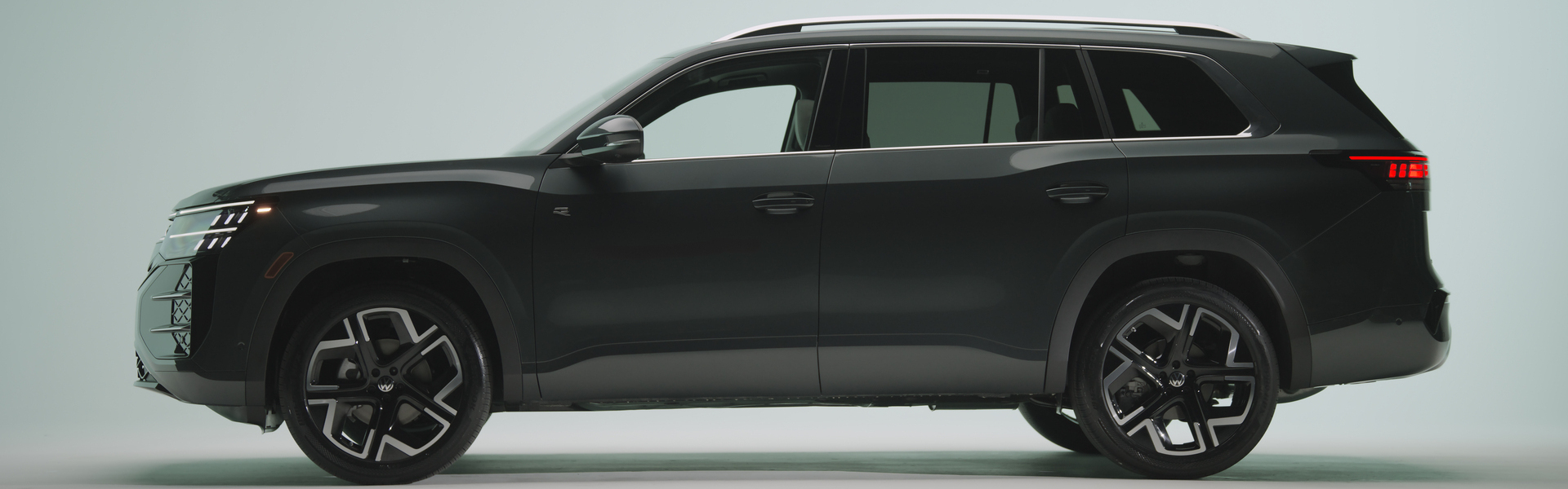 2027 Volkswagen Atlas Promo Shot Banner