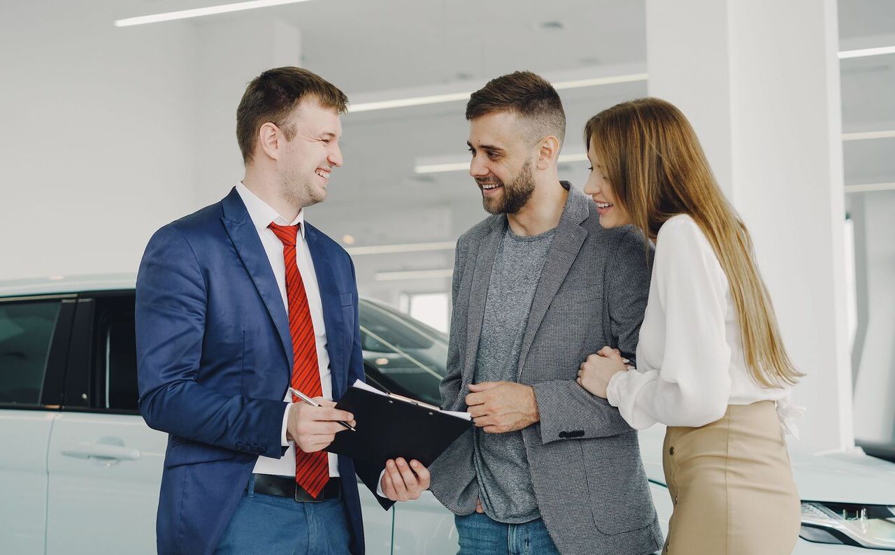 Couple Buying Vehicle Service Feature