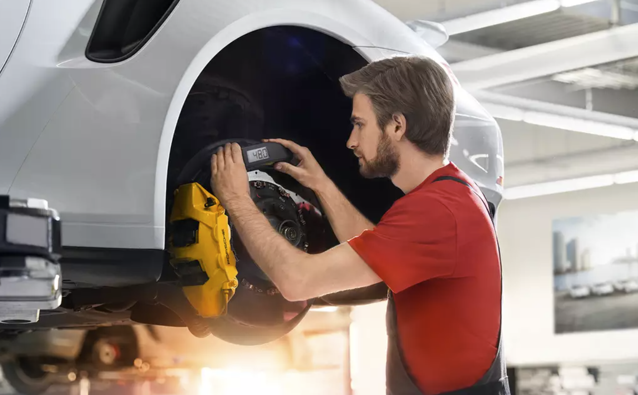 Porsche Tire Service Feature