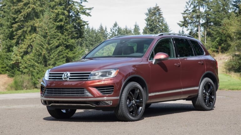 Quality Pre-Owned 2017 Volkswagen Touareg - Feature Image