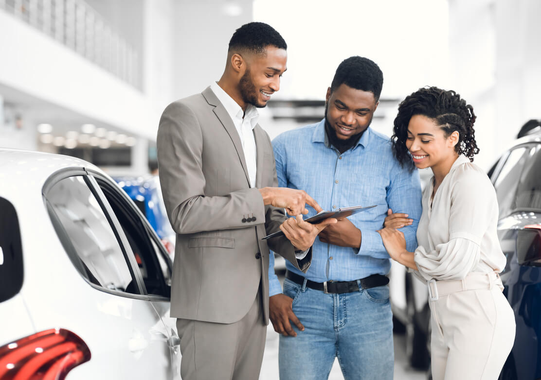 Salesperson helping customers feature image