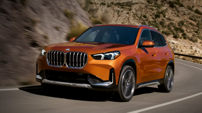 Used BMW X1 running with front view and side view-Features